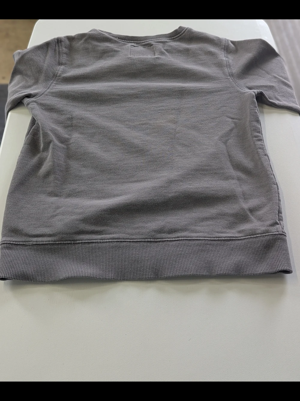 OshKosh B’gosh Boys Size 8 Gray Sweatshirt Pullover Crewneck Classic Logo